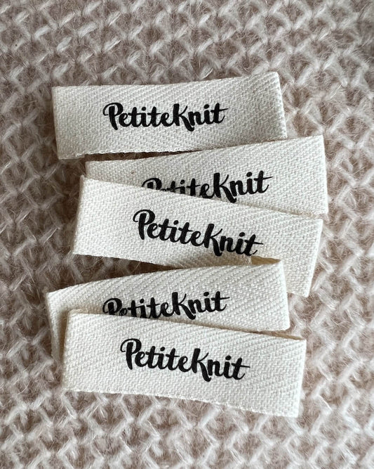 Etiketten von Petite Knit